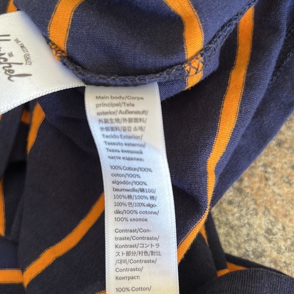 Herschel top size extra large - Picture 8 of 8